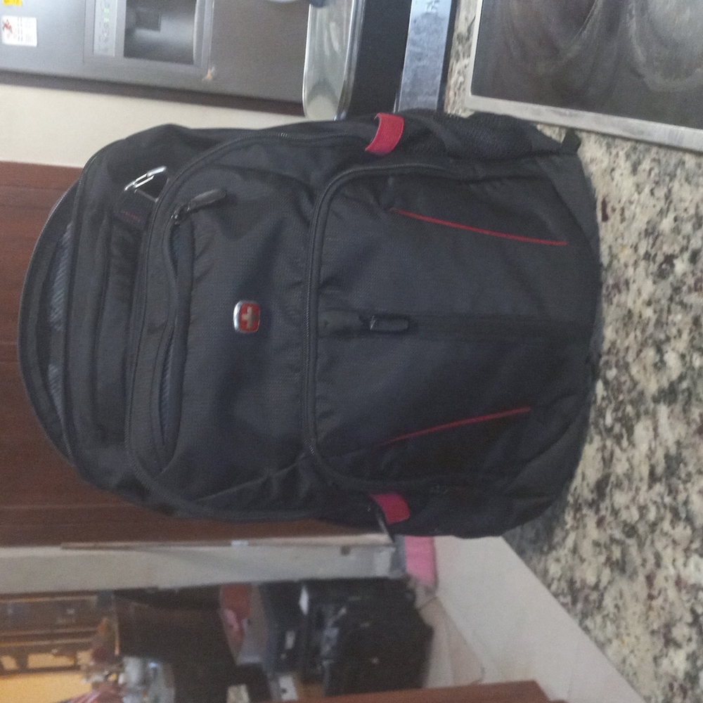 Back pack - Picture 2 of 4